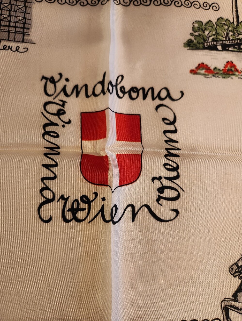 Vintage Vienna Wein Scarf, Souvenir Landmarks, Austria, Travel, Red Black White - Picture 7 of 9